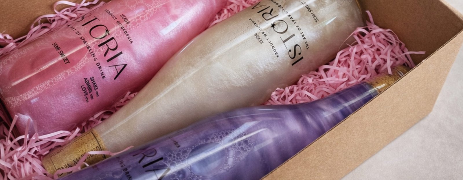 Istoria bottles in a gift box